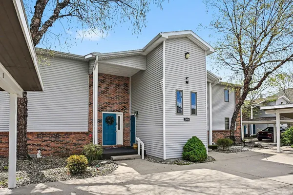 $330,000 | 2404 East Winona Avenue, Unit 3, Winona Lake, IN 46590