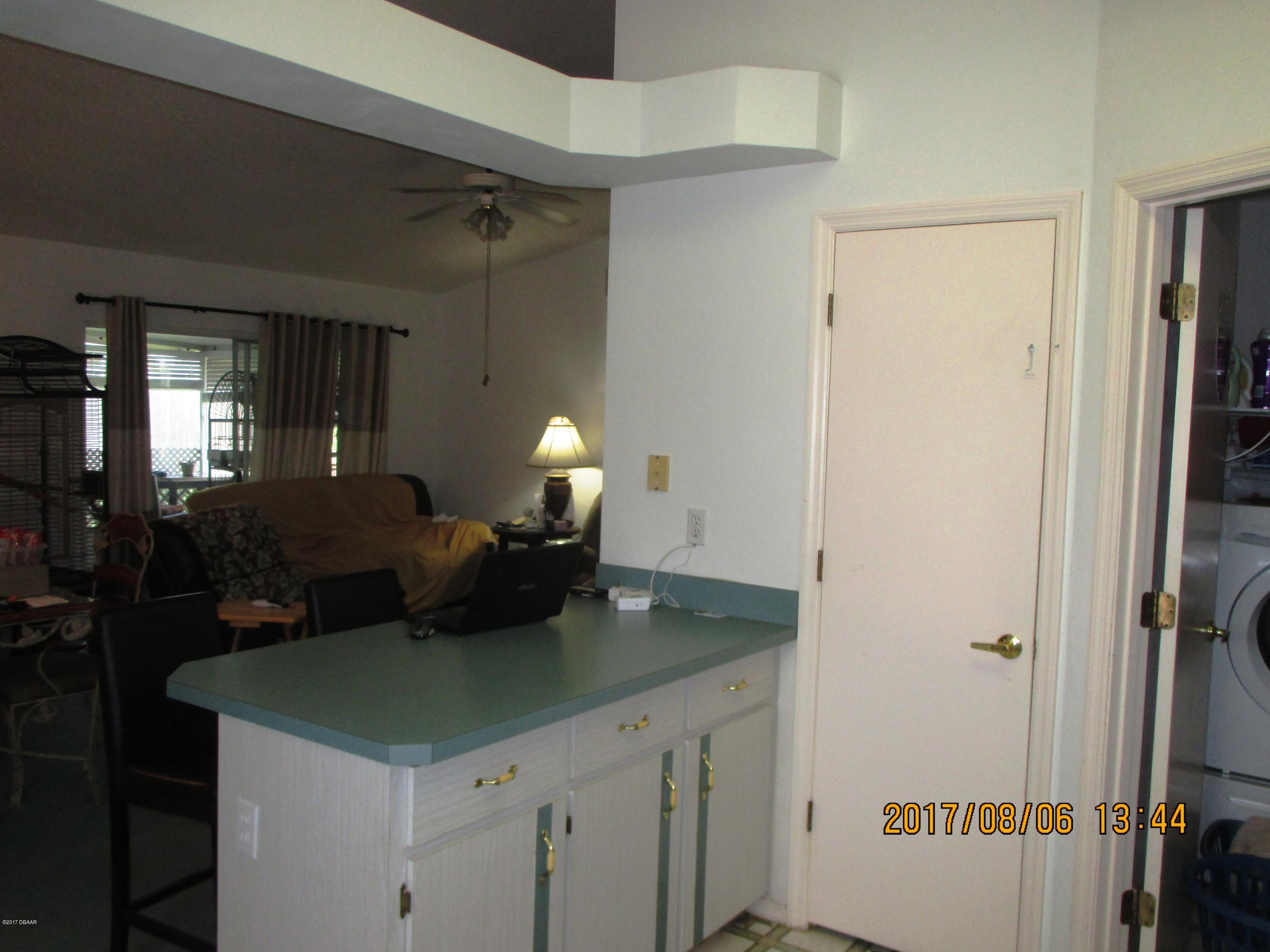 976 Deer Springs Road Port Orange, FL 32129 - Photo 6 of 24 kitchen bar