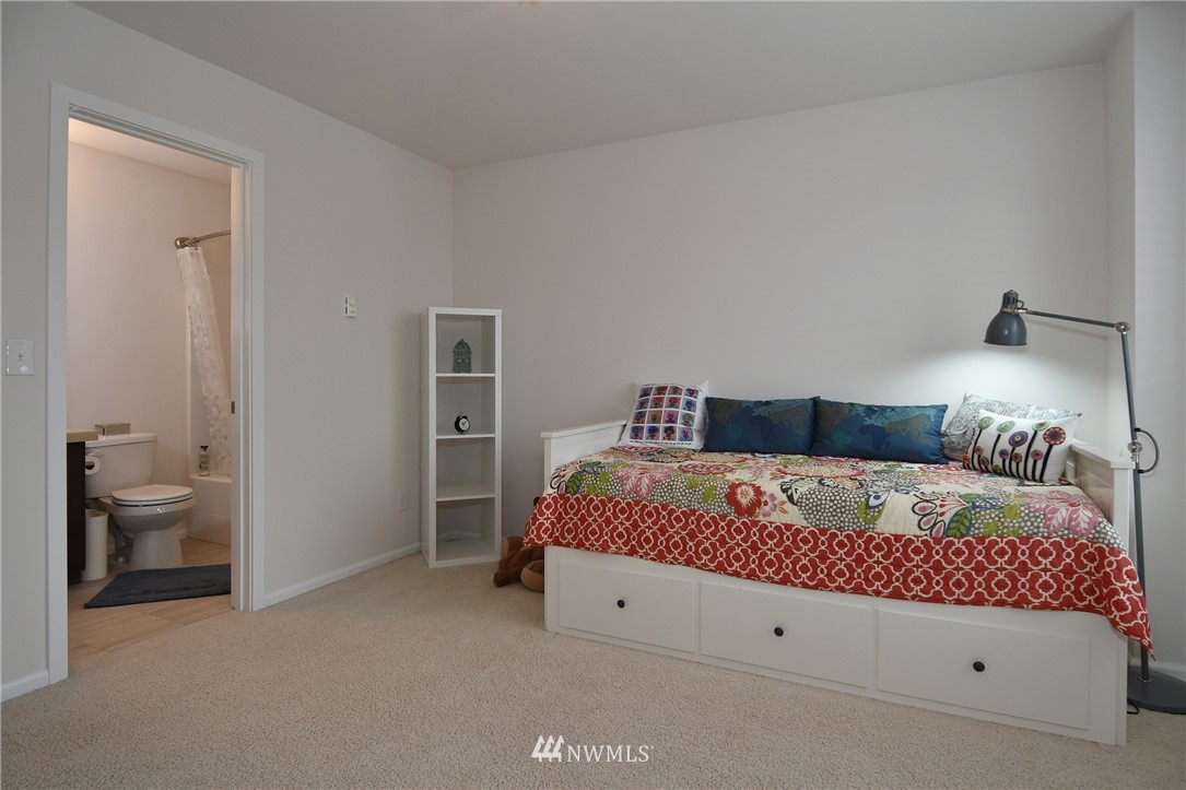 6590 High Point Drive Southwest Seattle, WA 98126 - Photo 16 of 22 Gallery Image 16