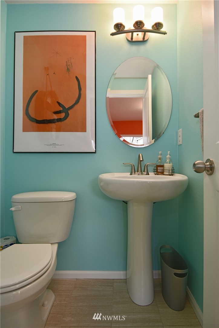 6590 High Point Drive Southwest Seattle, WA 98126 - Photo 7 of 22 Gallery Image 7