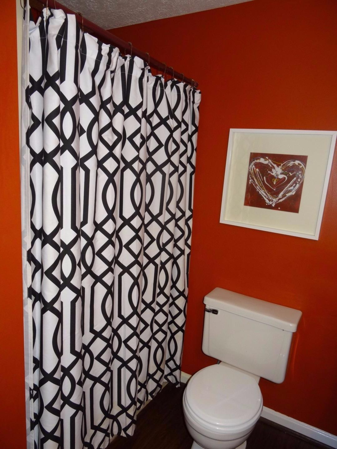 1055 Rockbridge Road Lexington, KY 40515 - Photo 17 of 35 Basement full bathroom.