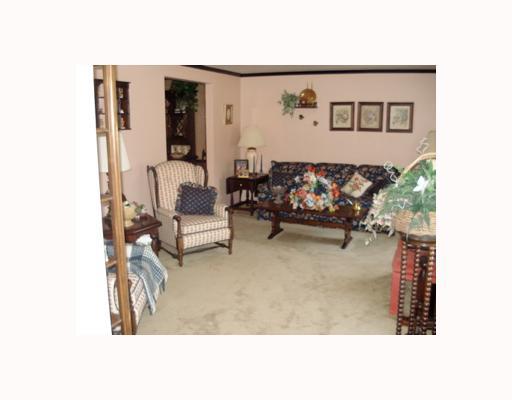 283 Horning Road Bethel Park, PA 15102 - Photo 2 of 14 Living Room.