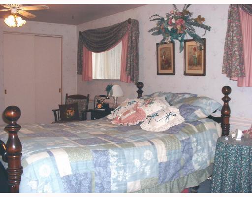 283 Horning Road Bethel Park, PA 15102 - Photo 7 of 14 Master Bedroom.