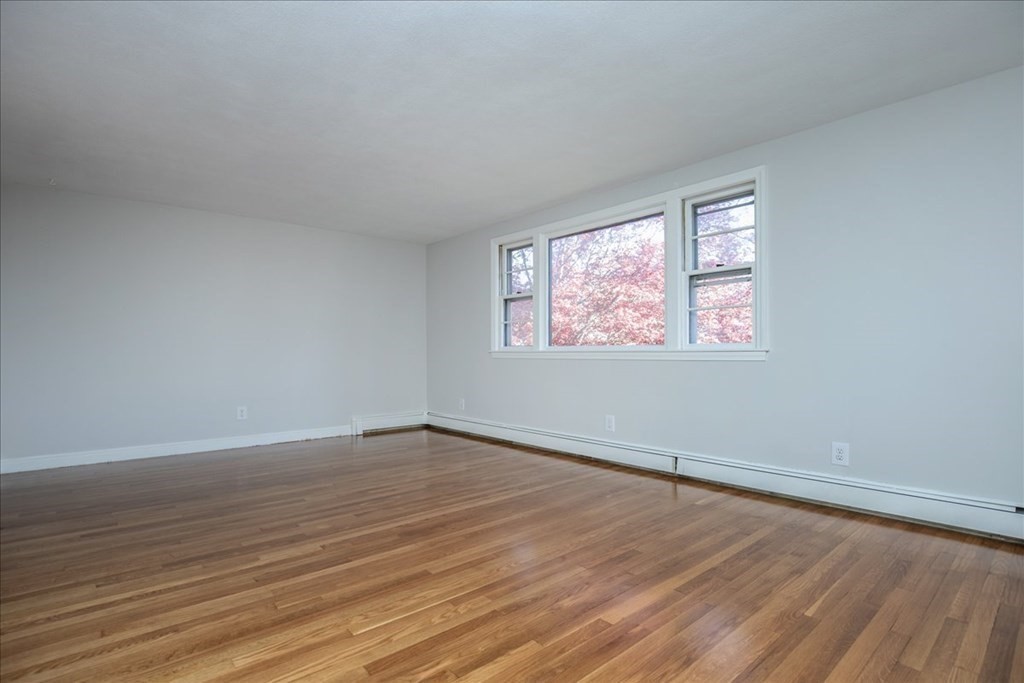 3 Barbara Road Stoneham, MA 02180 - Photo 6 of 32 Gallery Image 6