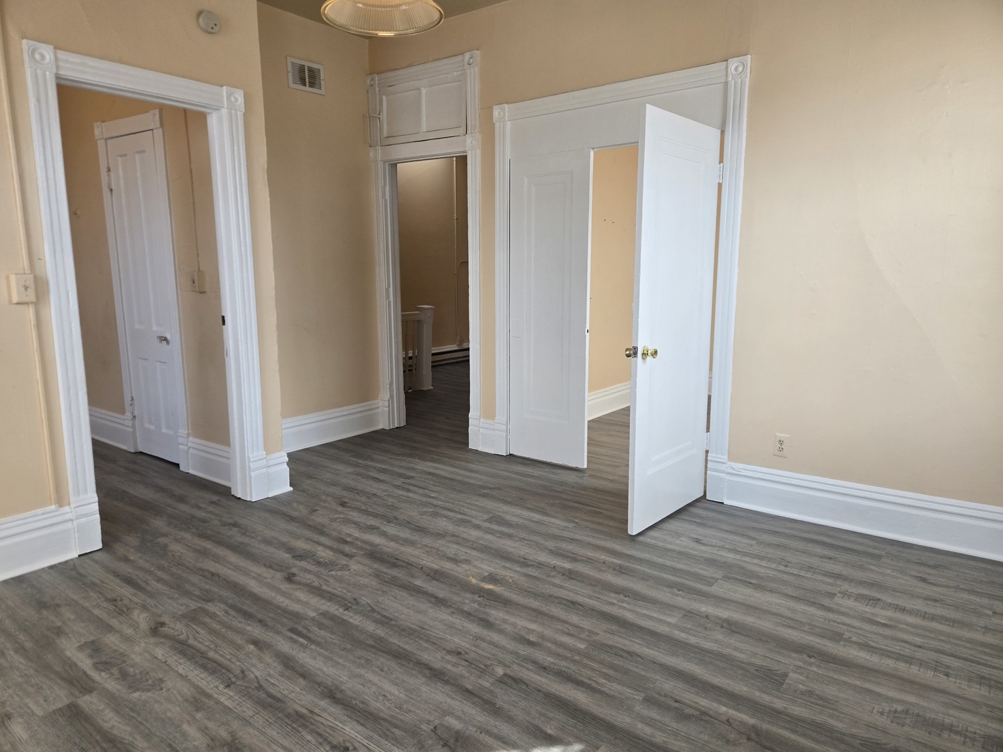 3 National Street, Unit 3 Elgin, IL 60123 - Photo 3 of 10