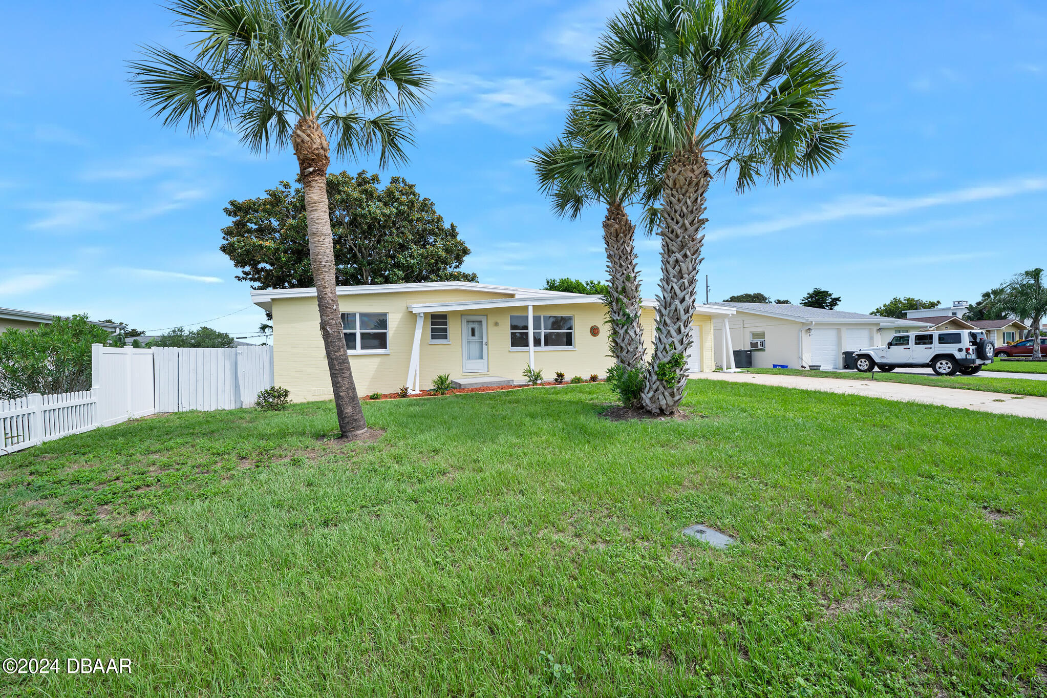 111 Ray Mar Drive Ormond Beach, FL 32176 - Photo 1 of 40 AEP360-511
