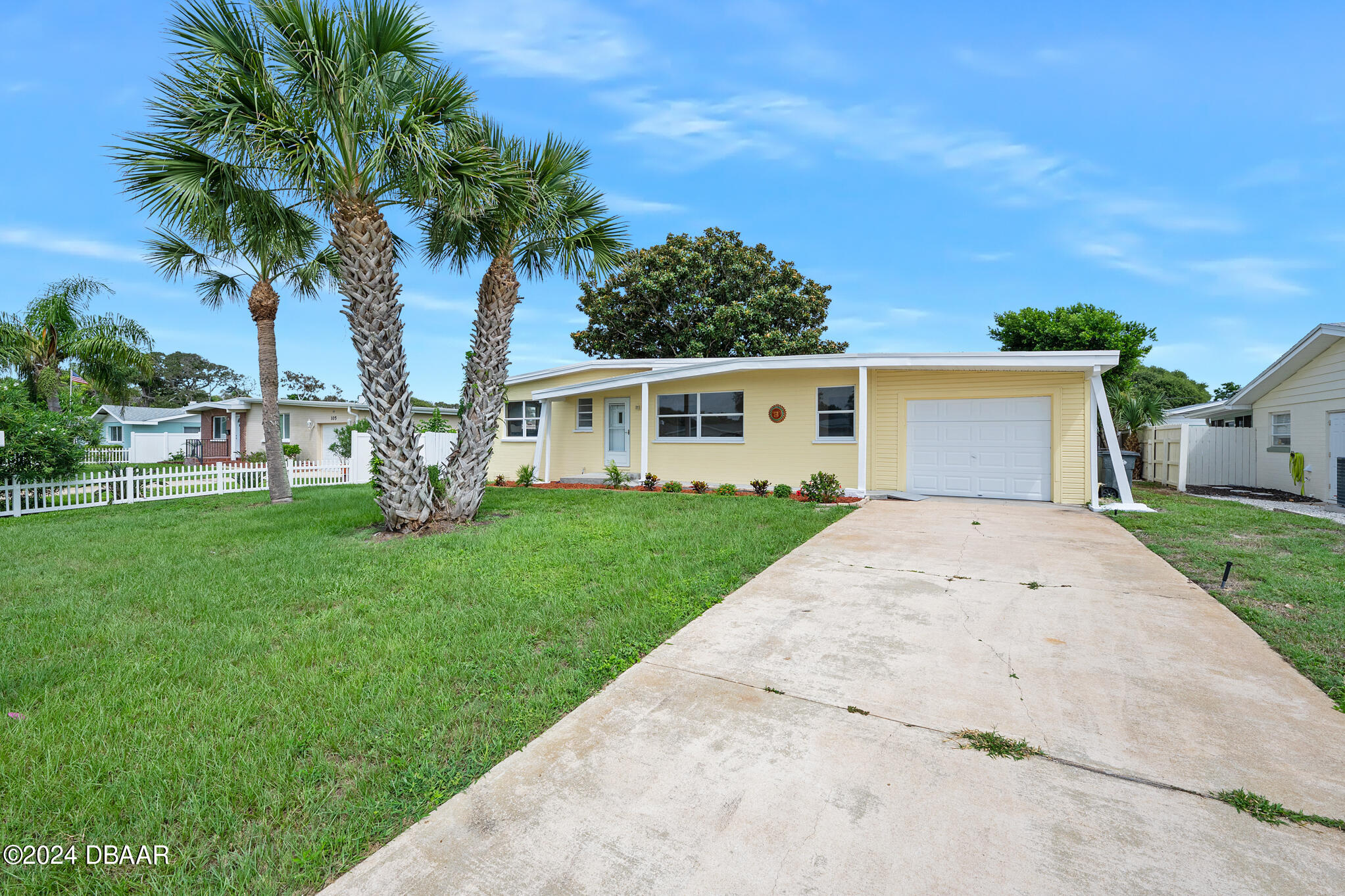 111 Ray Mar Drive Ormond Beach, FL 32176 - Photo 2 of 40 AEP360-510