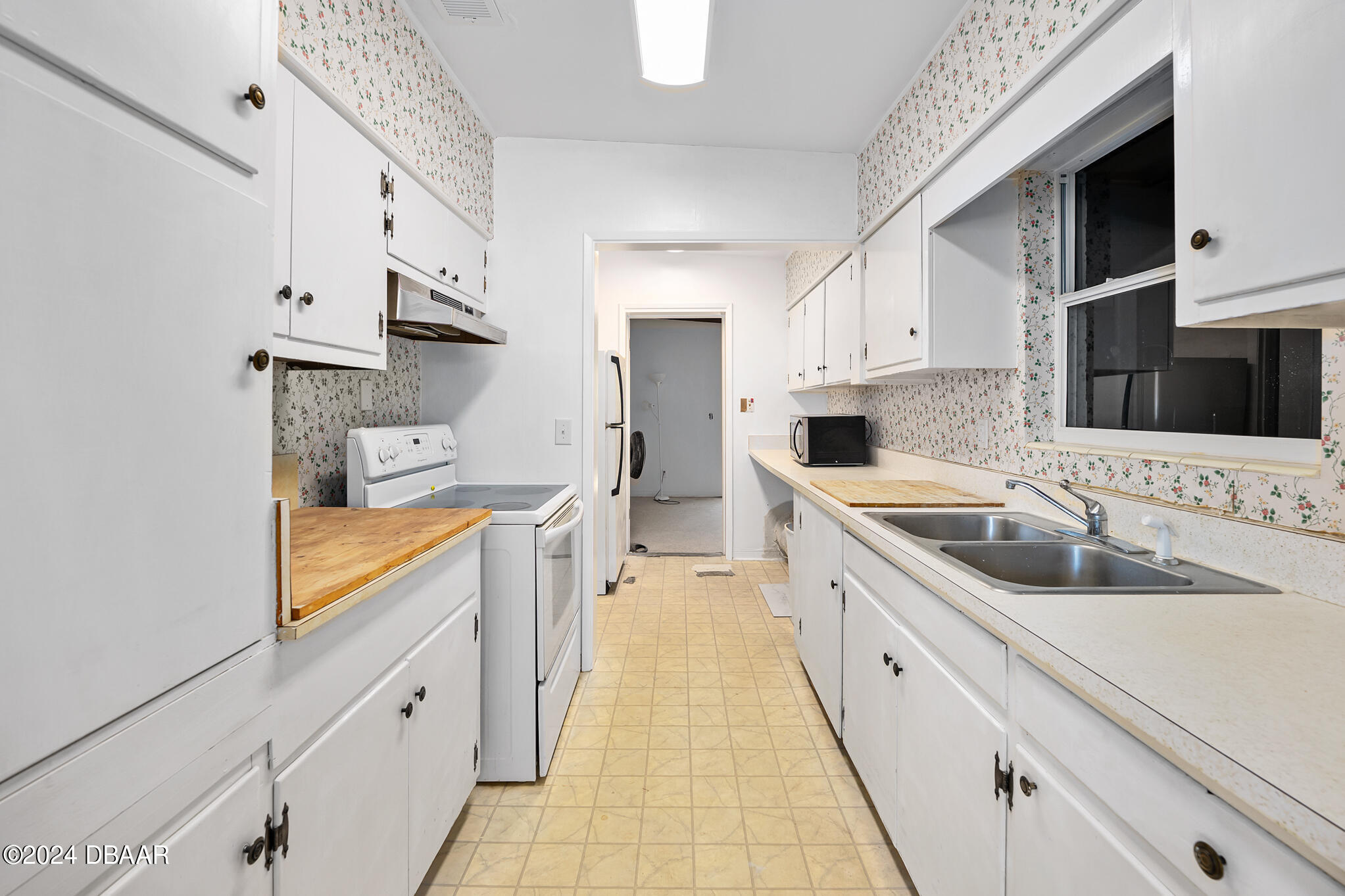 111 Ray Mar Drive Ormond Beach, FL 32176 - Photo 26 of 40 Kitchen