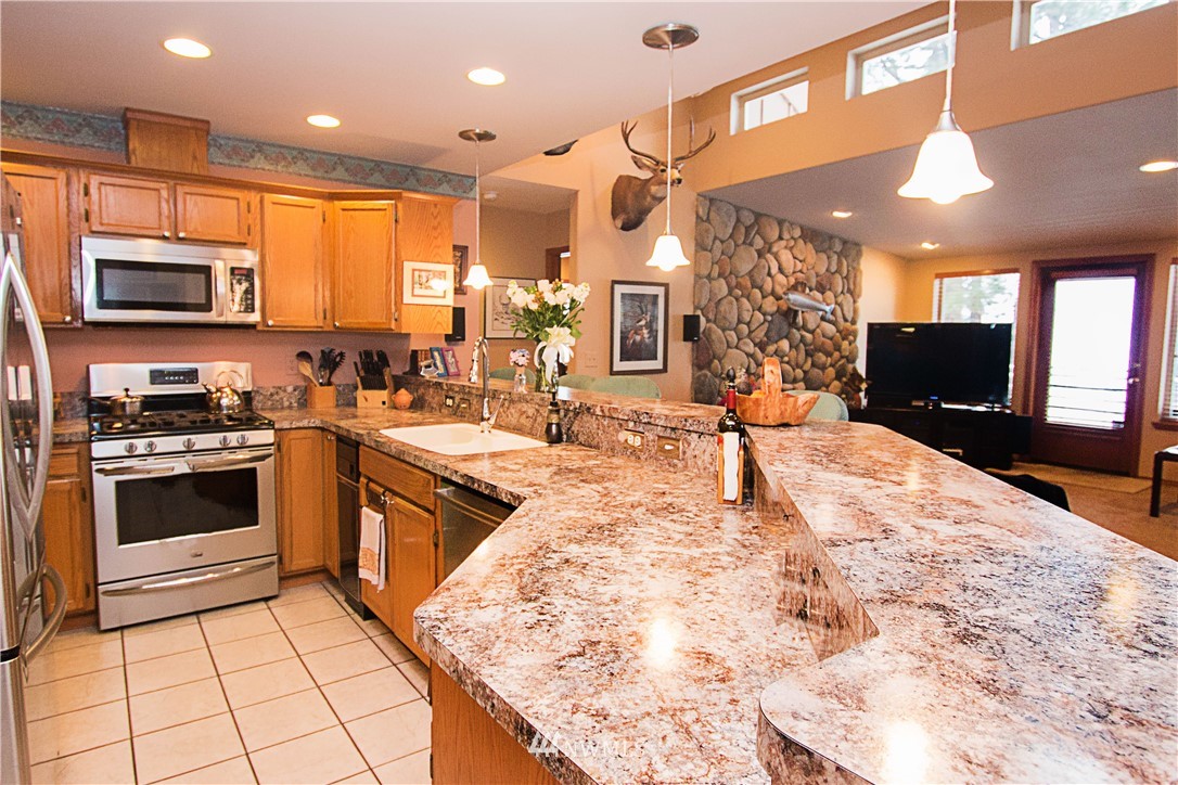 101 Teanaway Road Cle Elum, WA 98922 - Photo 3 of 24 Gallery Image 3
