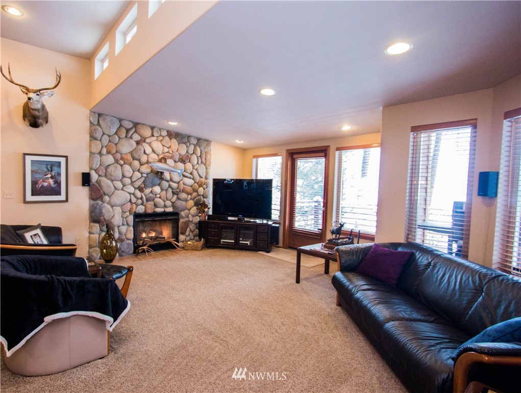 101 Teanaway Road Cle Elum, WA 98922 - Photo 4 of 24 Gallery Image 4