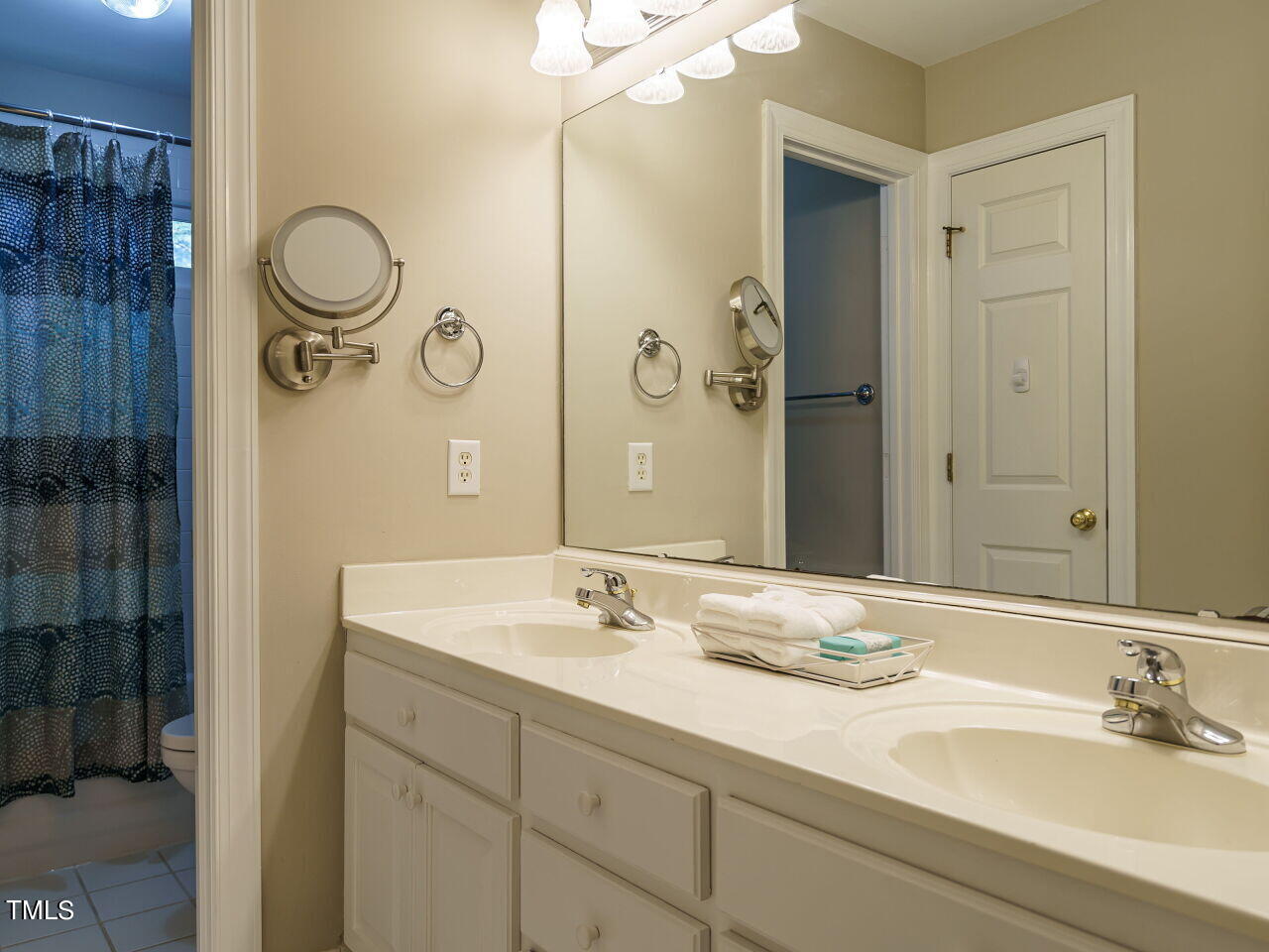 2320 Primrose Valley Court Raleigh, NC 27613 - Photo 33 of 43 033-1280x960-bathroom