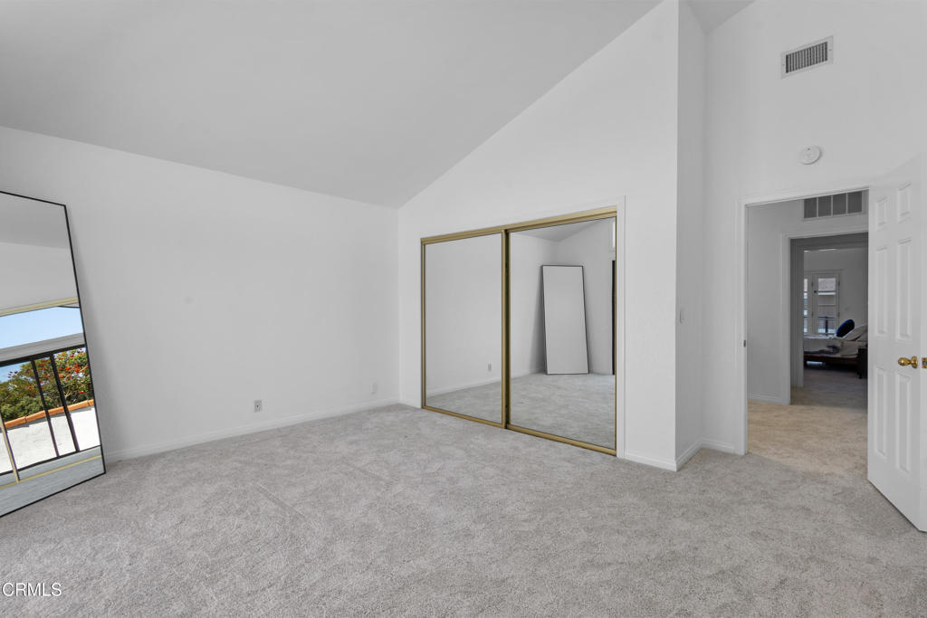 3960 West Hemlock Street Oxnard, CA 93035 - Photo 22 of 42 an empty room with windows