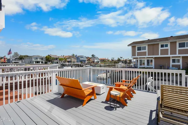 $2,499,000 | 3960 West Hemlock Street, Oxnard, CA 93035