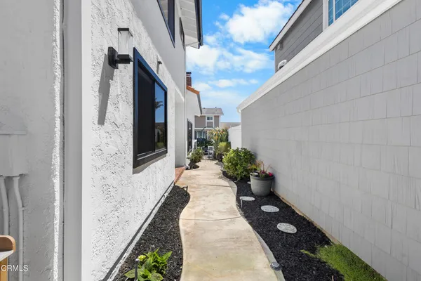 $2,499,000 | 3960 West Hemlock Street, Oxnard, CA 93035