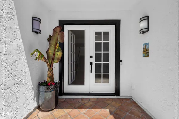$2,499,000 | 3960 West Hemlock Street, Oxnard, CA 93035