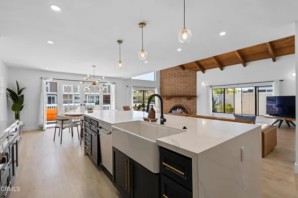 $2,499,000 | 3960 West Hemlock Street, Oxnard, CA 93035