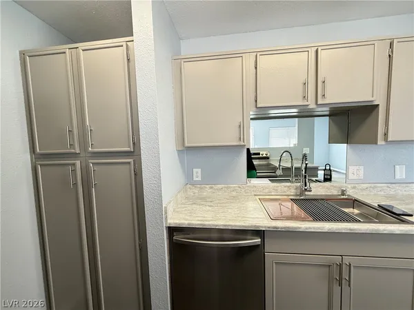 $1,550 | 3605 Villa Knolls E Drive, Las Vegas, NV 89120