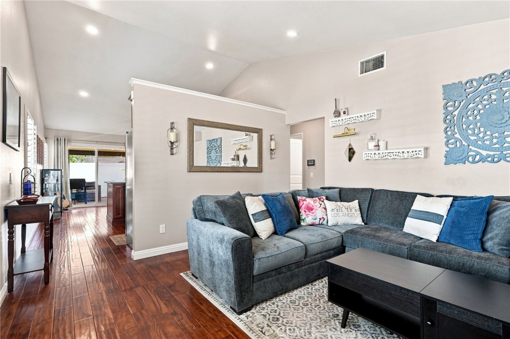 12351 Daisy Court Rancho Cucamonga, CA 91739 - Photo 6 of 30 Gallery Image 6