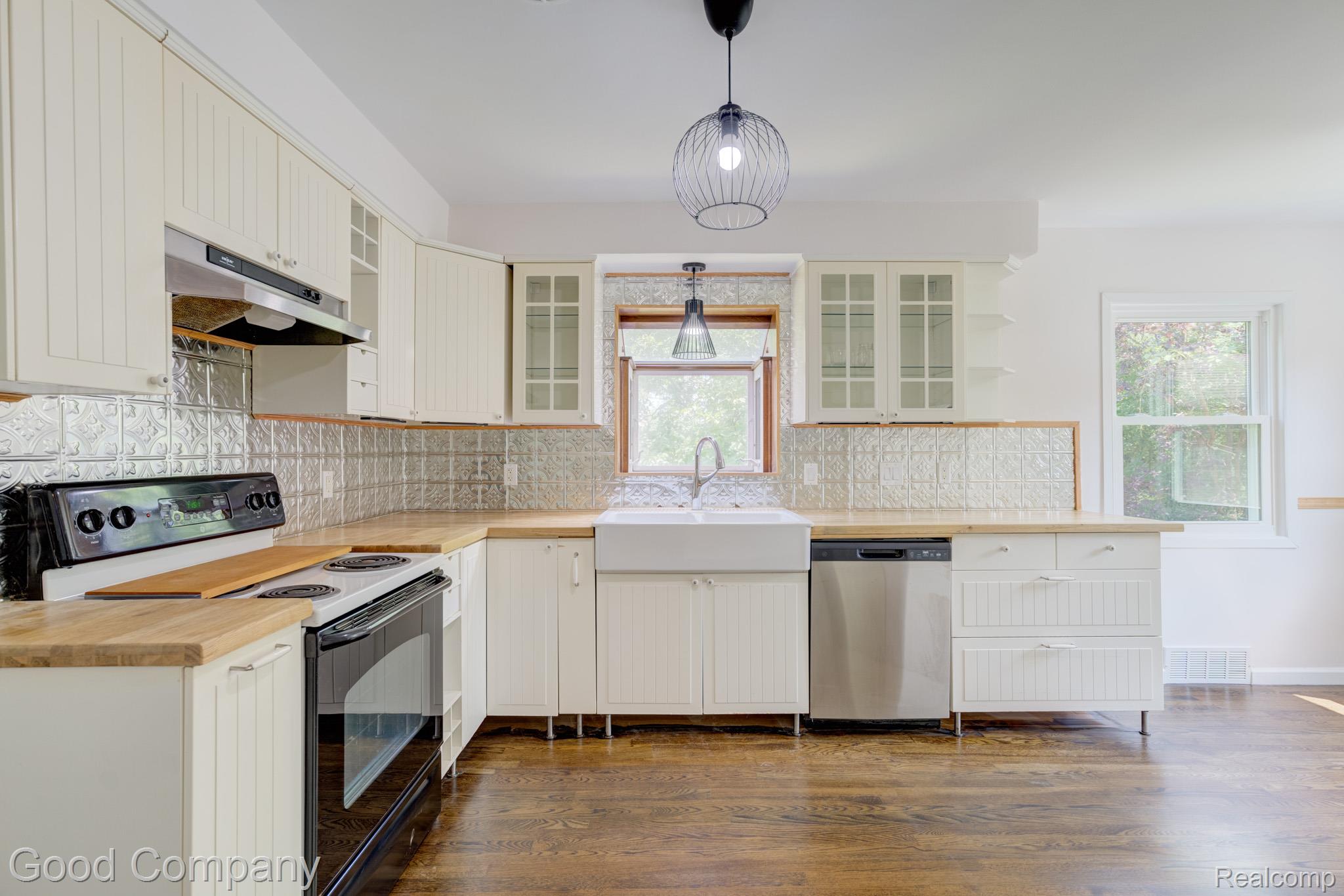 10 Millington Road Pleasant Ridge, MI 48069 - Photo 22 of 87 10 Millington Rd.-17.jpg