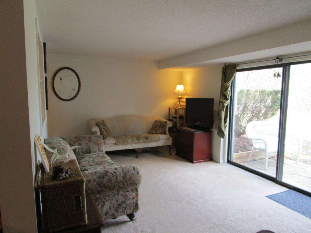 5 Brookside Drive, Unit 2 Exeter, NH 03833 - Photo 2 of 21 Gallery Image 2