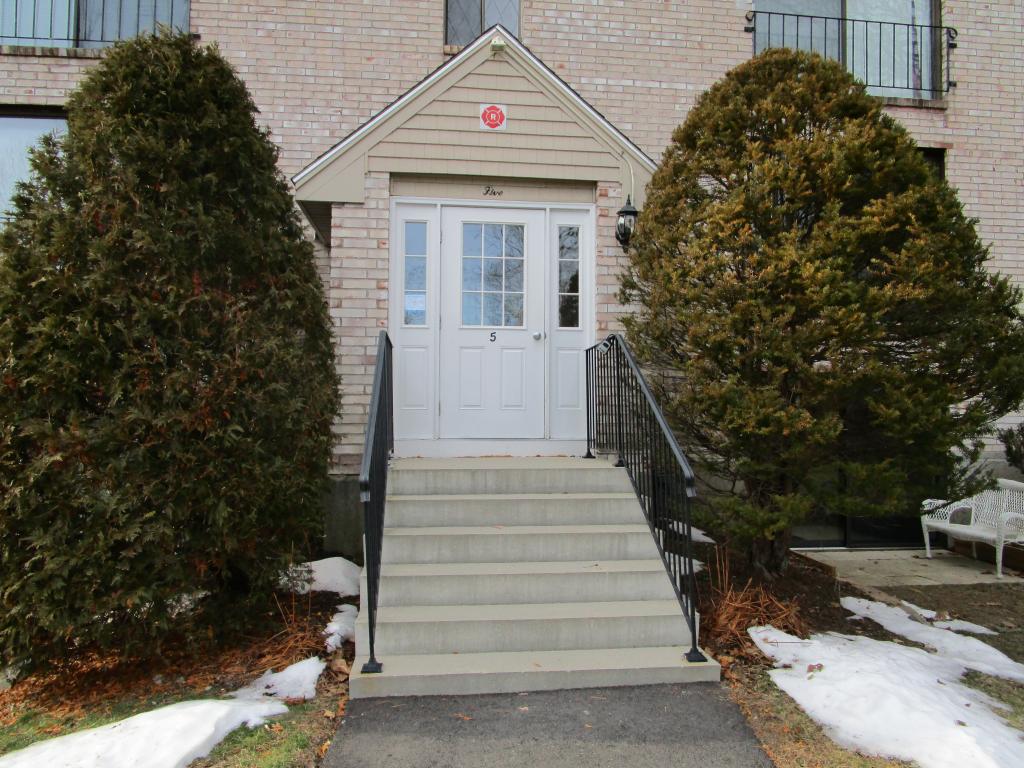 5 Brookside Drive, Unit 2 Exeter, NH 03833 - Photo 19 of 21 Gallery Image 19