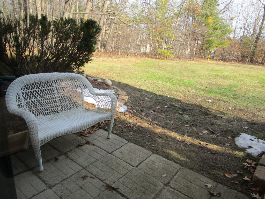 5 Brookside Drive, Unit 2 Exeter, NH 03833 - Photo 4 of 21 Gallery Image 4
