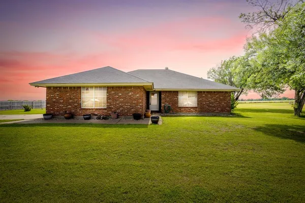 $345,000 | 2516 County Road 415, Coyote Flats, TX 76031
