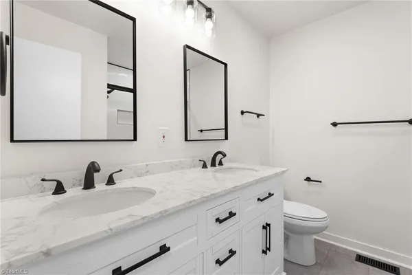 $2,300 | 1705 Three Meadows Road, Greensboro, NC 27455