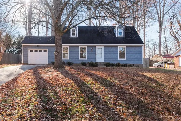 $2,300 | 1705 Three Meadows Road, Greensboro, NC 27455