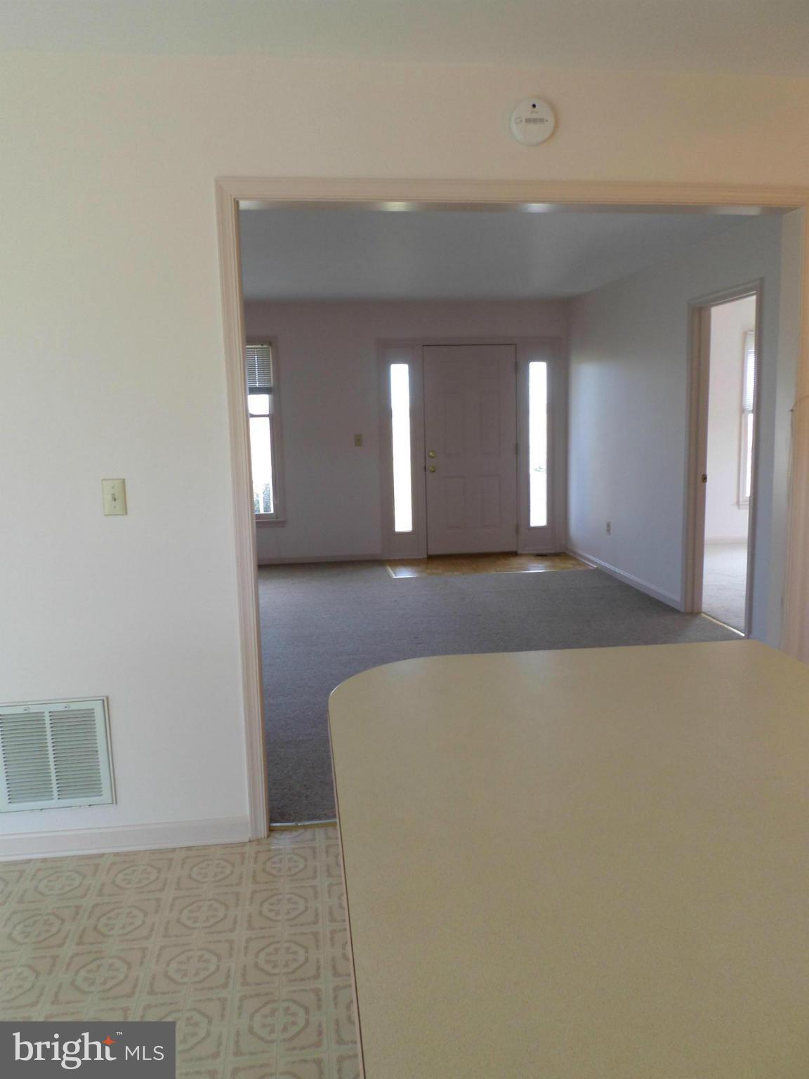 320 Dean Road Centreville, MD 21617 - Photo 6 of 22 Living Room