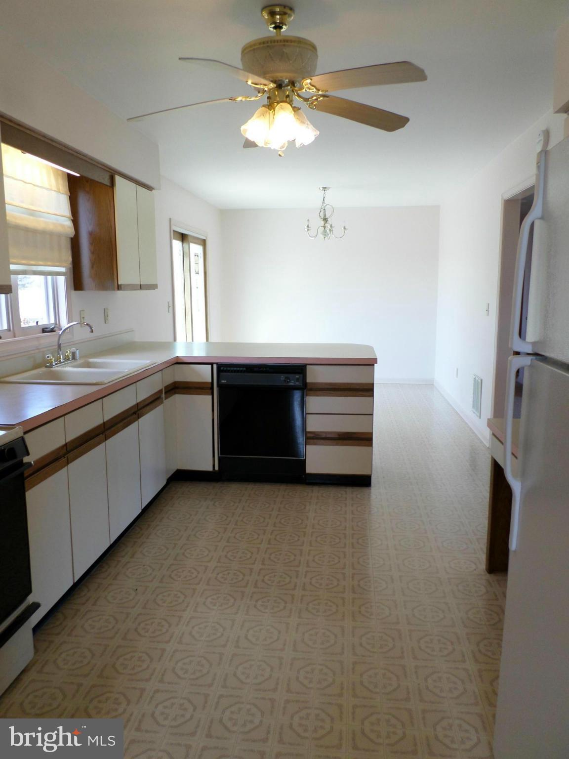 320 Dean Road Centreville, MD 21617 - Photo 7 of 22 Kitchen