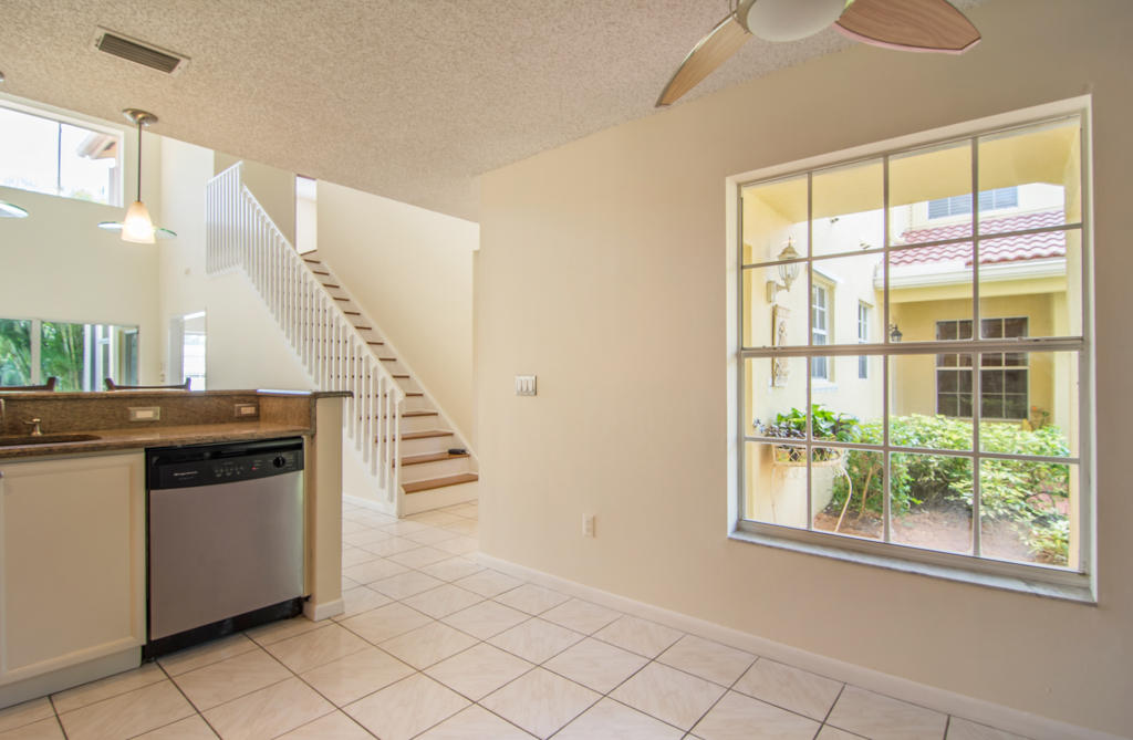 17046 Boca Club Boulevard, Unit 2 Boca Raton, FL 33487 - Photo 8 of 37 b-28