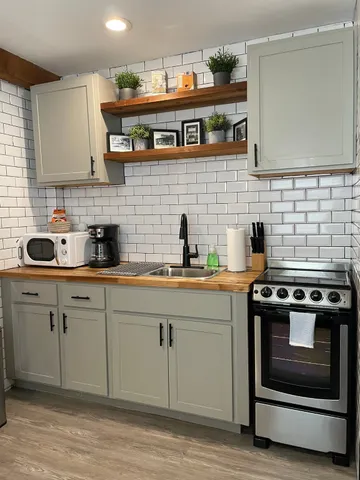 $1,000,000 | 5103 Avenue O, Galveston, TX 77551