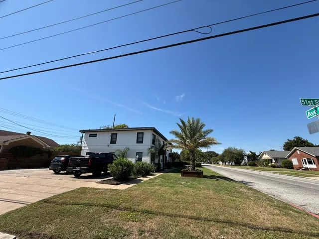 $1,000,000 | 5103 Avenue O, Galveston, TX 77551