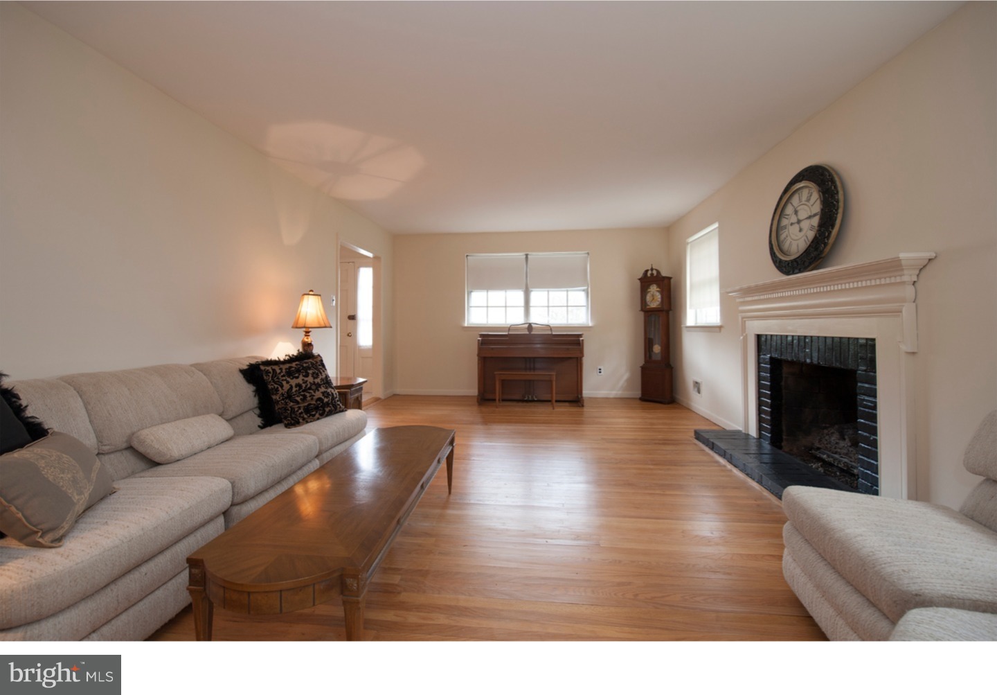 683 Media Line Road Broomall, PA 19008 - Photo 3 of 25