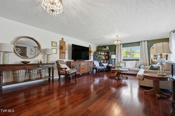 $399,999 | 6140 Hodges Street, Wise, VA 24293