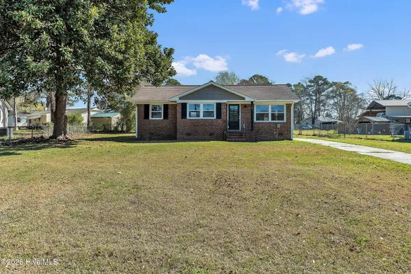 $209,000 | 107 Knight Place, Jacksonville, NC 28546