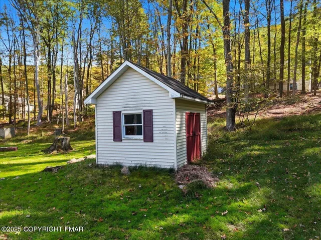 $246,900 | 165 Grouse Ridge Lane, Drums, PA 18222