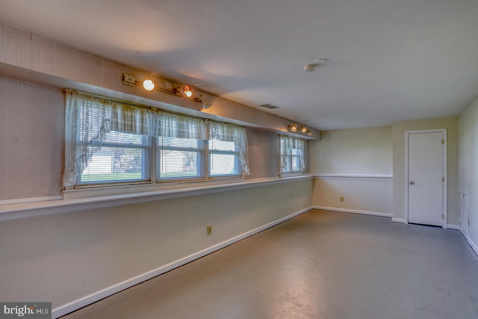 10 West Rutherford Drive Newark, DE 19713 - Photo 21 of 28 Lower Level Rec Room