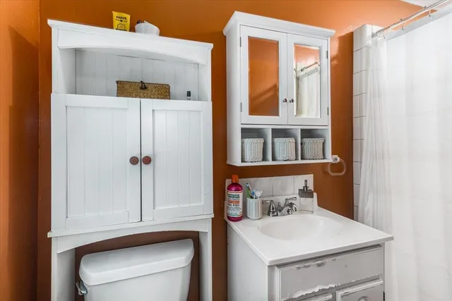 $550,000 | 23 Pleasant Street, Hillsborough, NH 03244