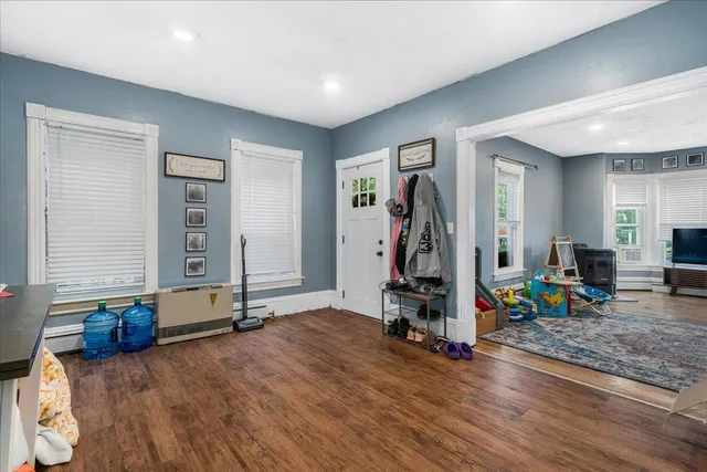 $550,000 | 23 Pleasant Street, Hillsborough, NH 03244