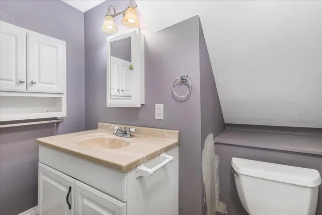 $550,000 | 23 Pleasant Street, Hillsborough, NH 03244