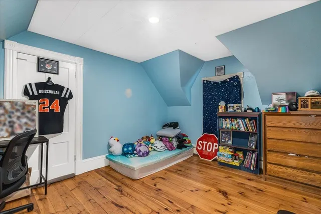 $550,000 | 23 Pleasant Street, Hillsborough, NH 03244