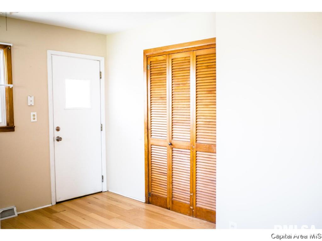 3239 South 6th Street Springfield, IL 62703 - Photo 4 of 16
