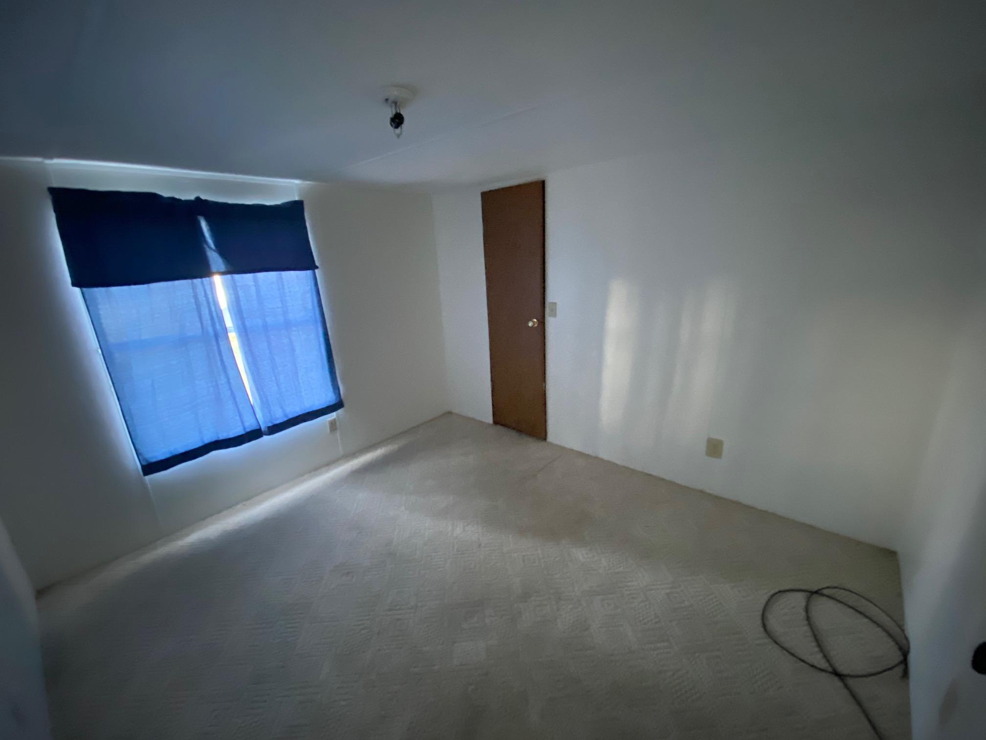 196 Indian Lakes Road Hawthorne, FL 32640 - Photo 15 of 27 a view of a small space