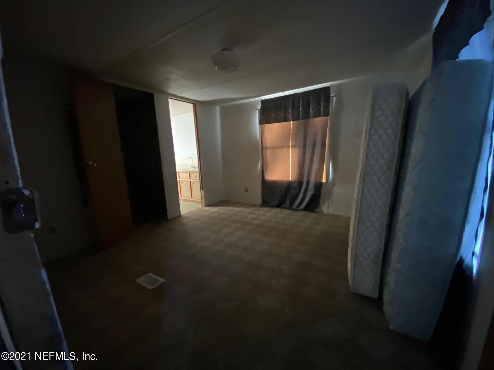 196 Indian Lakes Road Hawthorne, FL 32640 - Photo 16 of 27 a view of empty room