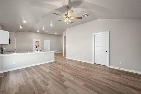 $1,700 | 6929 10th Street, Lubbock, TX 79416