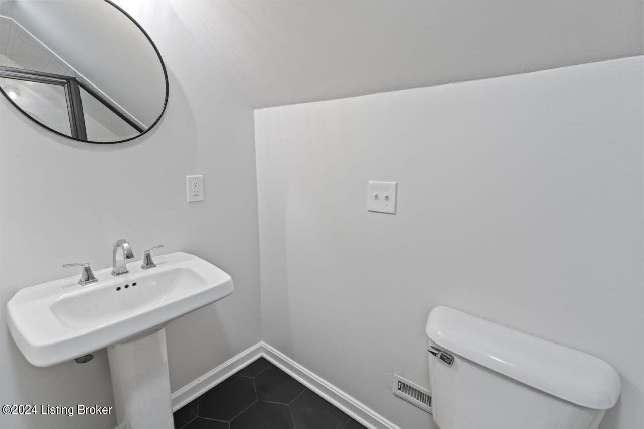 4513 Fox Run Road Louisville, KY 40207 - Photo 22 of 25 photos_web_resolution_DSC07060