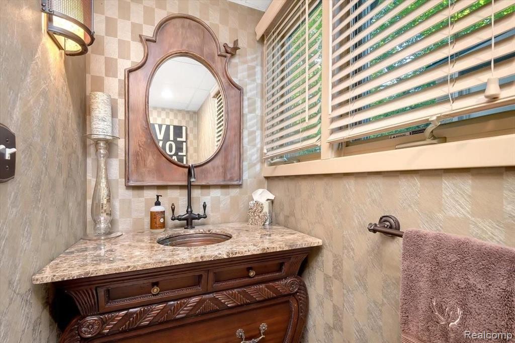 5825 Cobb Creek Road Rochester, MI 48306 - Photo 22 of 38