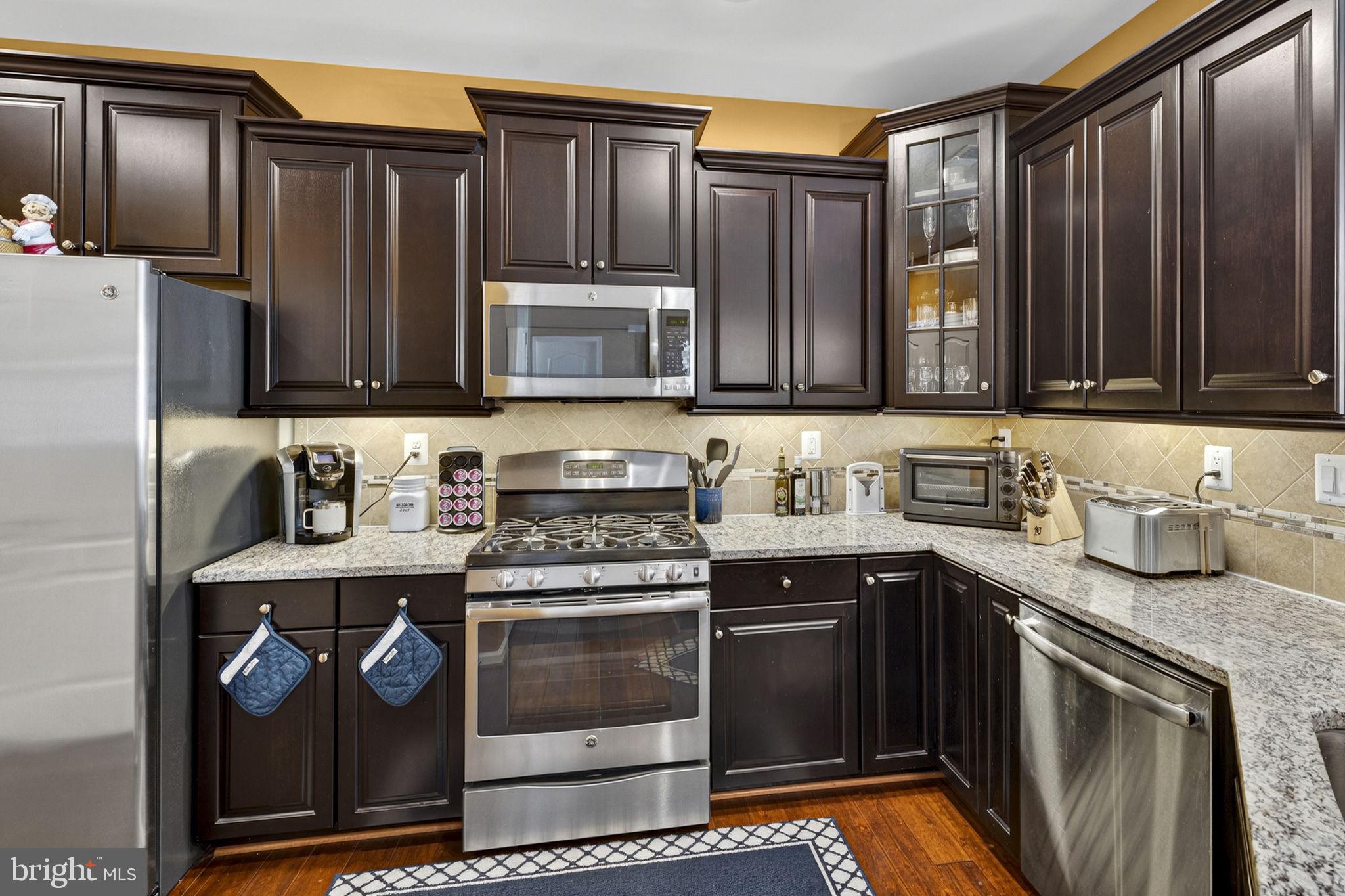 42553 Sunset Ridge Square Ashburn, VA 20148 - Photo 13 of 51 Kitchen
